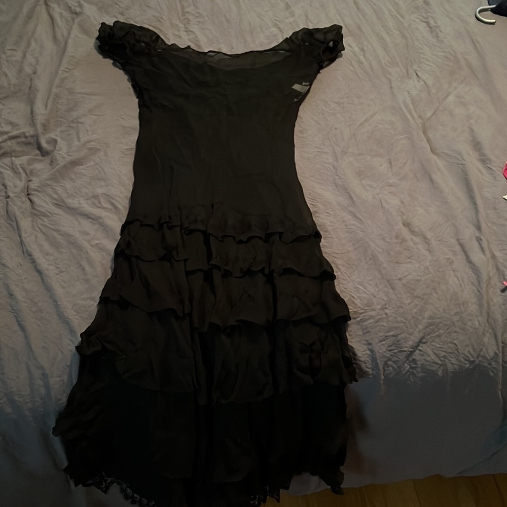 Gorgeous moschino dress size 2-4 black ruffles and chiffon light material